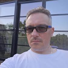 Why does Air France take the very long way back to Paris from Osaka?  wouldn't it make so much more sense to go the quick way? It's currently in  the air as