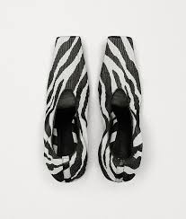 Quote, pay, and get labels on ups.com. Fashion Trends Zebra Print Will Be Everywhere In Spring 2020 Vogue Paris