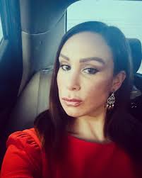 Jen Heath's Instagram, Twitter & Facebook