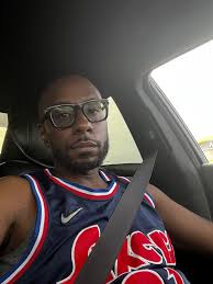 Seeking Living Kidney Donor for Husband with Stage 5 Kidney Disease