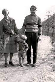 Betray, kind husband, thy spouse to our sights Hadley Richardson Wikipedia