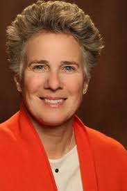 Betsy Mitchell's Instagram, Twitter & Facebook