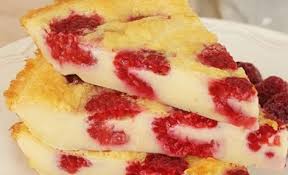 Clafoutis Aux Petits Suisses Et Framboises Ww Recette Clafoutis Recette Et Recette Dessert