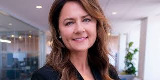 Robert Dorey's Instagram, Twitter & Facebook