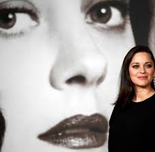 Voir plus d'idées sur le thème marion l'actrice marion cotillard pose seins nus sur un canapé. Marion Cotillard Wenn Le Pen Gewinnt Leiste Ich Widerstand Welt