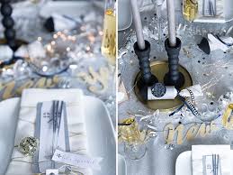 Silvester tisch deko in schwarz weiss gold happy new year 2019. Silvestertischdeko Und Diy Party Accessoires