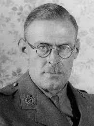 Dulcie Thompson's Instagram, Twitter & Facebook