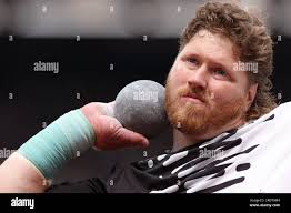 Mens shot put hi-res stock photography and images