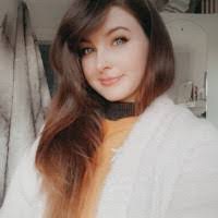 Rose Mcelroy's Instagram, Twitter & Facebook