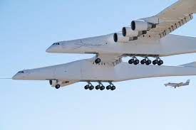 Stratolaunch, the massive aircraft dreamed up by the late paul allen, flew for the first time on saturday, becoming the largest plane by wingspan ever to take to the skies. Meet The Stratolaunch The World S Largest Airplane Cnet