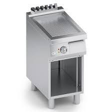 Marine grade 304 stainless steel grill with digital touch control for heat settings. K7efb05vvr Electric Griddle Plate With Grooved Stainless Steel Plate And Polish Finish Open Cabinet Planet Chef Foodservice Equipment