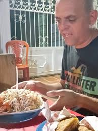 Deliciosas hamburguesas en Abraham Burger, San Francisco