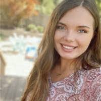 Leanna George's Instagram, Twitter & Facebook