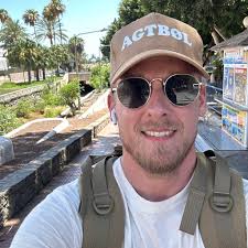 Have got to this stage with my first ever Questoris. I'm going to do the  eyes and pipes next. Then I'm going to do a wash and wash wondering whether  it's best