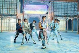 Yongseok choi (lumpens)assistant director : Bts S Fake Love Becomes Their 3rd Mv To Hit 800 Million Views Soompi