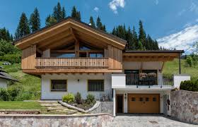 Industria del legno, strutture in legno, grandi progetti chiavi in mano, case in legno e porte in qualcuno parla della rubner come la ferrari della case in legno. Www Haus Rubner Com Haus Architektur Haus Bauen Haus Innenarchitektur