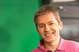 Camila Rodrigues (@carodrigues08)