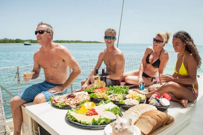 Explore the Florida Keys by Boat, Snorkel & Kayak | Danger Charters