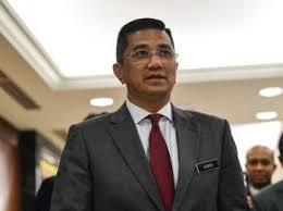 Majlis tindakan ekonomi negara (mten) berkata, justeru, tatacara perolehan sedia ada perlu disemak kesesuaiannya dalam tempoh sukar ini bagi membolehkan pelaksanaan projek berimpak tinggi untuk kepentingan awam berjalan mengikut jadual. Senarai Majlis Tindakan Ekonomi