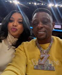 Boosie & his fiancée Rajel courtside at the Atlanta Hawks game.❤️