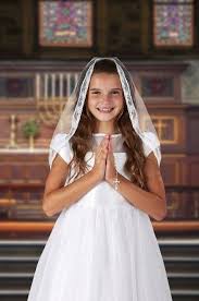 Maybe you would like to learn more about one of these? Tenue Communion Fille Faut Il Porter Un Voile De Communion Jour Sacre