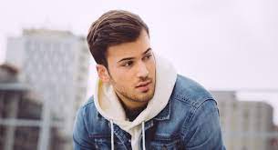 David araújo antunes (born in dourdan, essonne, france on 30 july 1991) and better known by his artistic name david carreira is a portuguese pop, dance, hip hop and r&b singer and an actor and model. David Carreira Best Songs Popnable