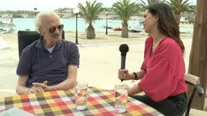 Κομμένο ρεύμα και οφειλές προς την εφορία έστειλαν τον γόη του σινεμά στο νοσοκομείο. Spyros Fwkas Krisimh H Katastash Ths Ygeias Toy Zappit