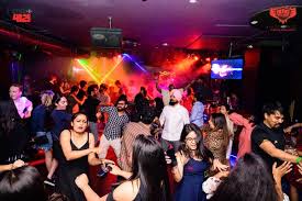 Being a south indian woman travelling to chennai/bangalore, it would like to go anonymous. Which Are The Cheap And Best Pub In Bangalore Quora