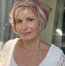 Dinner and drinks at new aquatic bar near Scottsdale