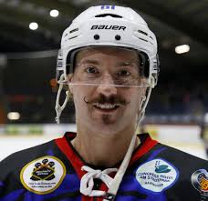 Eishockey NEWS sucht den Mr. Movember 2017