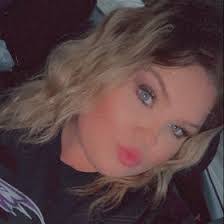 Natalie Hix's Instagram, Twitter & Facebook