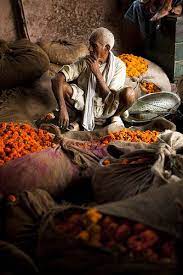 Indian Flower Market Marigold Pinned By Devika Narain Indian Street Photography Street Photography Sunset Photography Nature
