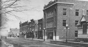 Center Street Looking North About 1915 The Post Office Was In The Masonic Temple At That Time The Fourth Building From South Haven Masonic Temple Street View