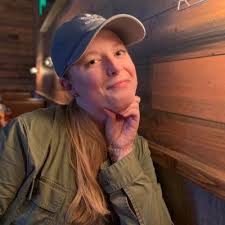 Carrie Andersen (@carrymybooks)