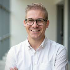 Mitarbeitende von WaveIT GmbH