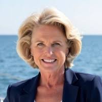 30+ "Anna Hatfield" profiles