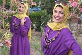 Perpaduan warna menarik, diawali coklat, dan biru. 8 Inspirasi Perpaduan Hijab Dan Baju Warna Ungu Simpel Termasuk Gamis Womantalk