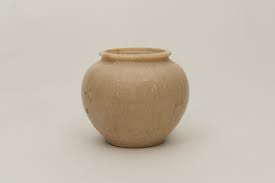 Us orders of $35+ from any participating shop now ship free. Alabaster Jar Artlistings