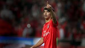 Zwischen 2014 und 2015 spielte er für den padroense fc. Atletico Madrid Schnappt Sich Supertalent Joao Felix Von Benfica Lissabon Eurosport