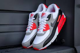 Nike Air Max 90 Og Infrared Just Got My Pair As A Grad Treat To Myself Been Wanting These For Years So In L Ve Nike Air Max Sneakers Nike