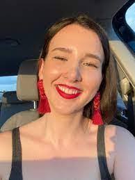 Emily Moyers's Instagram, Twitter & Facebook