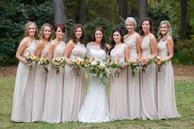Celebrate the spring season outdoors. Spring Garden Wedding Aldridge Gardens Alisha Crossley Photography54 Chicago Style Weddings