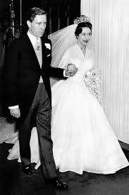 Cerca nel più grande indice di testi integrali mai esistito. The True Story Behind Princess Margaret S Love Affair With Roddy Llewellyn Tatler