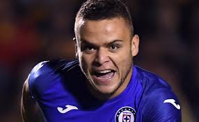Juan reynoso estuvo acompañado por el nuevo presidente ejecutivo, álvaro dávila, y el director deportivo de cruz azul, jaime ordiales. Cruz Azul Jonathan Cabecita Rodriguez Fulfills Promise To Juan Reynoso Latest Breaking News
