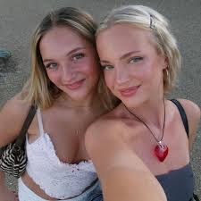 Elsa Jackson's Instagram, Twitter & Facebook