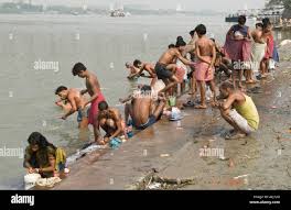 Outdoor toilet india hi-res stock photography and images - Alamy