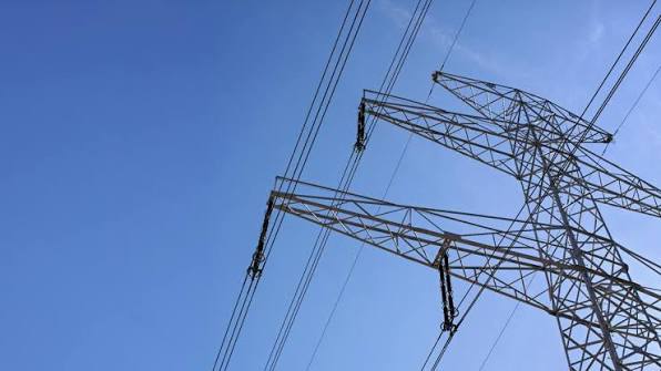 The U.S. Department of Energy issued an emergency order to activate backup  power from North Dakota to Louisiana as extreme heat can endanger the grid.  https://www.wfaa.com/article/news/nation-world/energy-department-emergency- order-prevent-blackouts ...