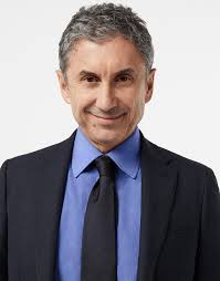 FT: CEO da Burberry deixa posto e vai para a rival Salvatore Ferragamo