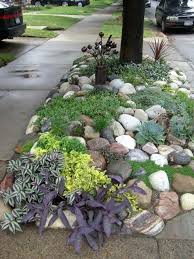 Creer Une Belle Rocaille Voici 20 Idees Pour Vous Inspirer Roche Amenagement Paysager Jardin De Roches Amenagement Paysager