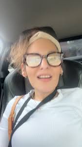 La alegría de los trabajadores en el sitio de construcción